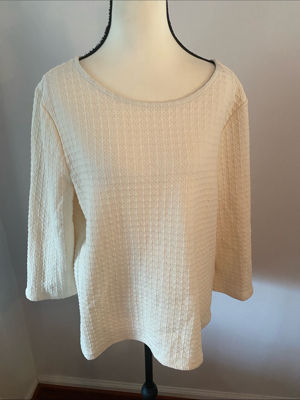W5. NWT top back zipper size large